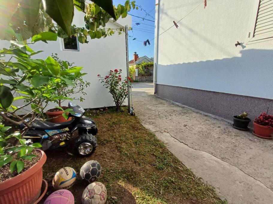 Cozy, Fully Equipped, Free Parking&Wifi, Quiet, 2Bd Leilighet Podgorica Eksteriør bilde