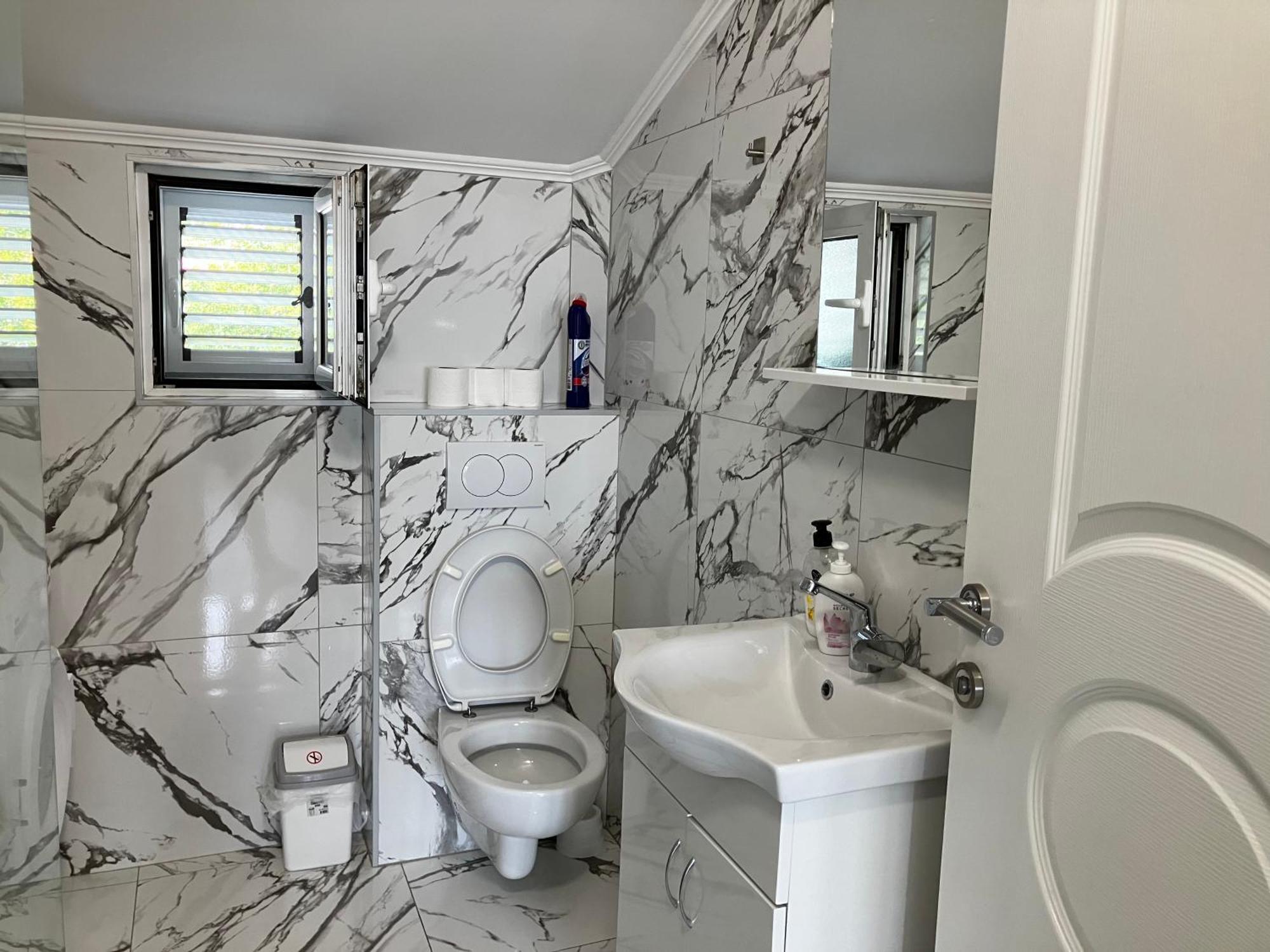 Cozy, Fully Equipped, Free Parking&Wifi, Quiet, 2Bd Leilighet Podgorica Eksteriør bilde